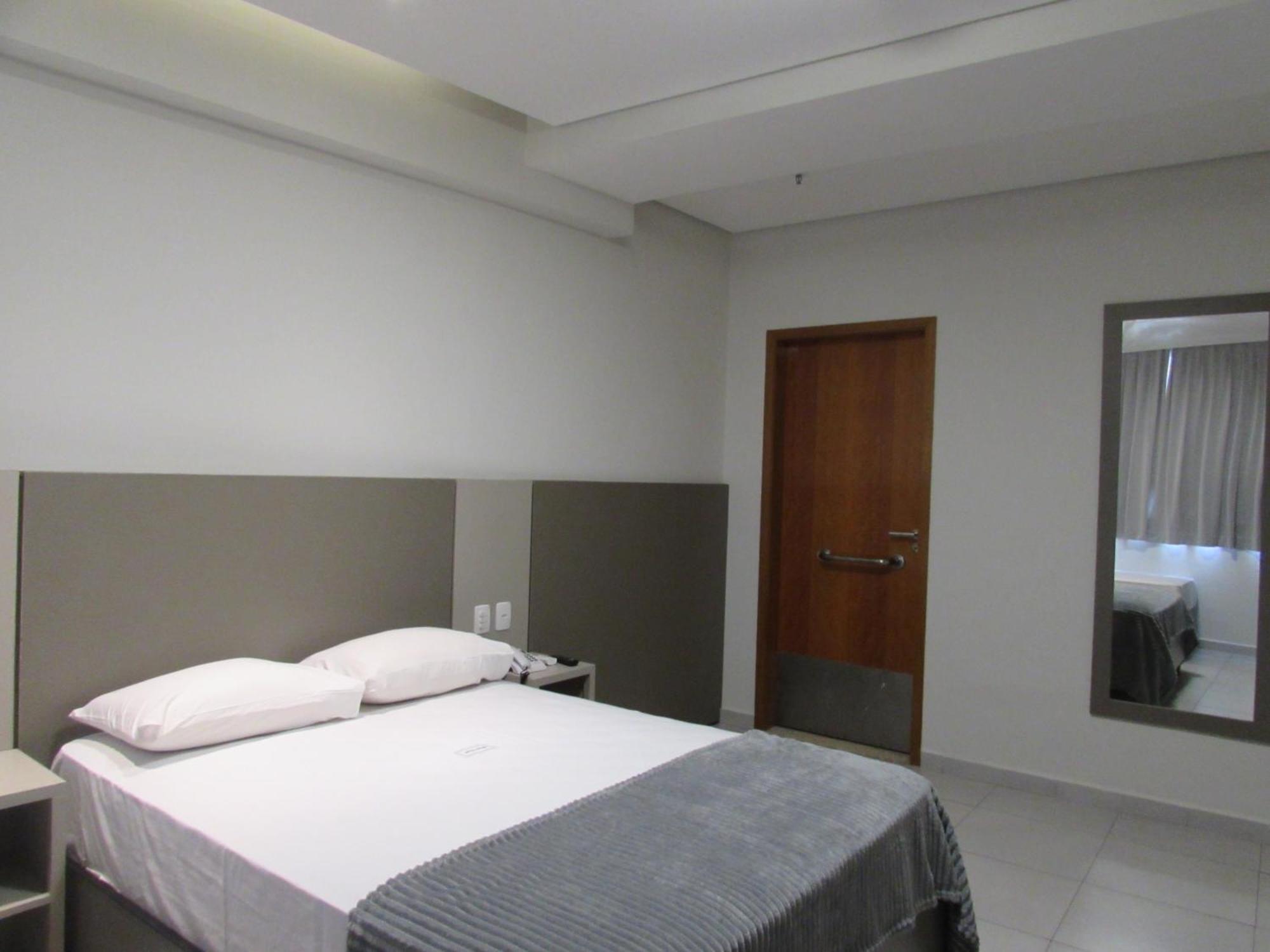 סאו פאולו Hotel Urbis A 10 Minutos Rua 25 De Marco, Bras,Bom Retiro,A 2 Minutos Do Mirante Sampa Sky מראה חיצוני תמונה